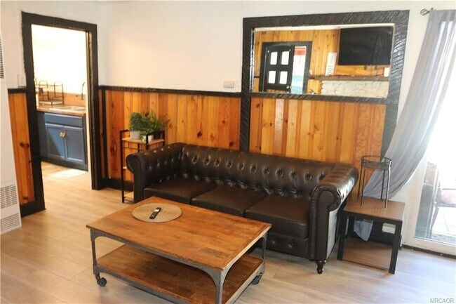 Building Photo - 854 Cienega Rd