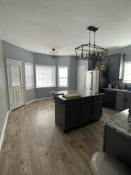 Building Photo - 689 Wildwood Loop
