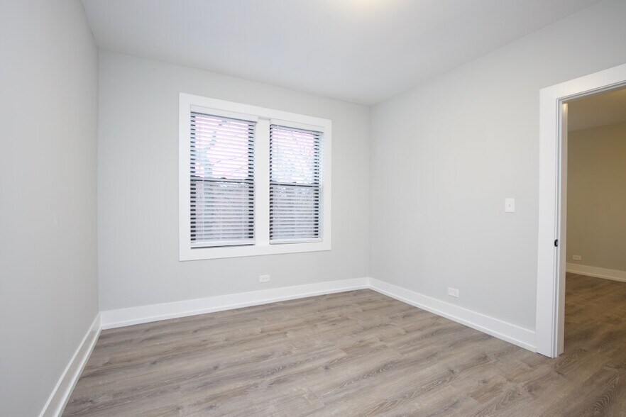 Building Photo - 1128 Maple Ave