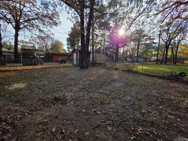 Building Photo - 109 S Longfield Ave