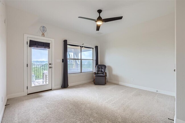 Building Photo - 217 Emerald Ridge Dr