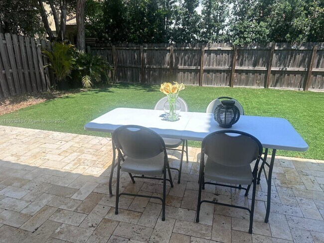 Building Photo - 11161 NW 77th Terrace