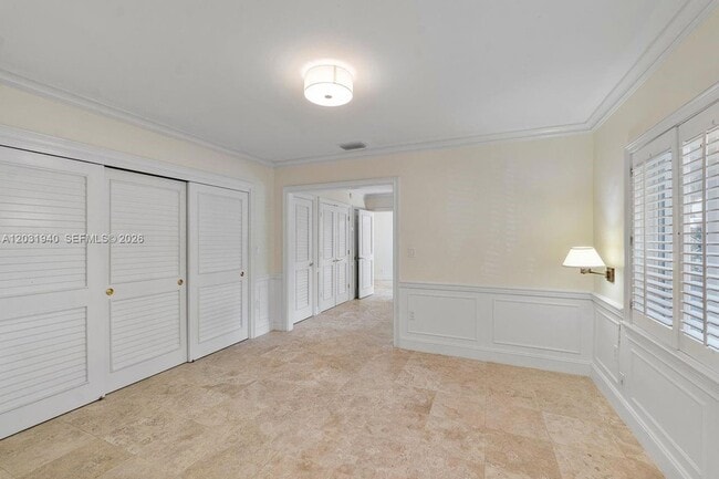 Building Photo - 1037 Alfonso Ave