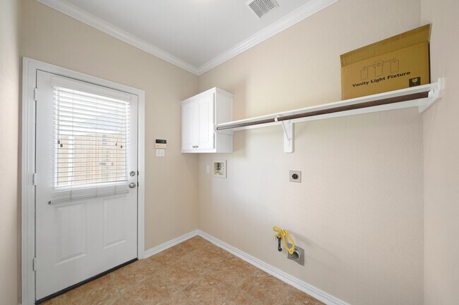 Building Photo - 16007 Berkshire Manor Ln