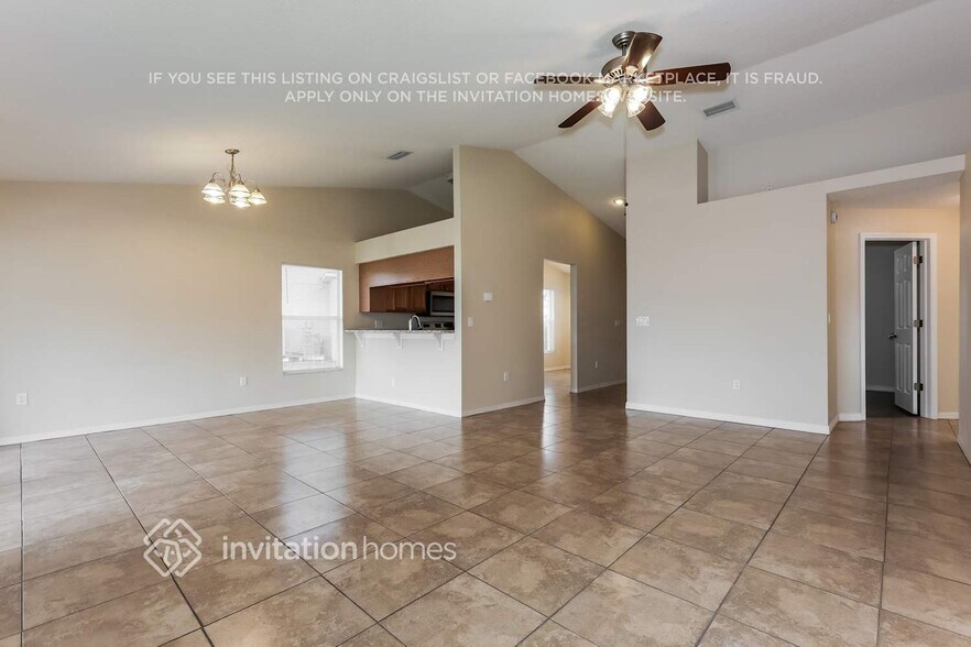 Building Photo - 27500 Waikiki Ct