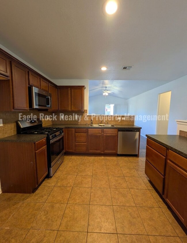 Building Photo - Bixby Home for Rent (3beds/2baths)