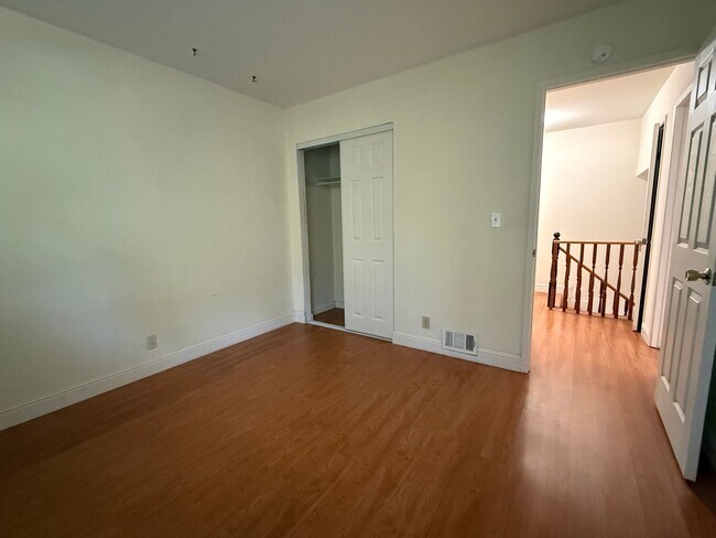 Building Photo - Bright 2-bedroom, 1-bath Townhouse-style Condo in San Jose