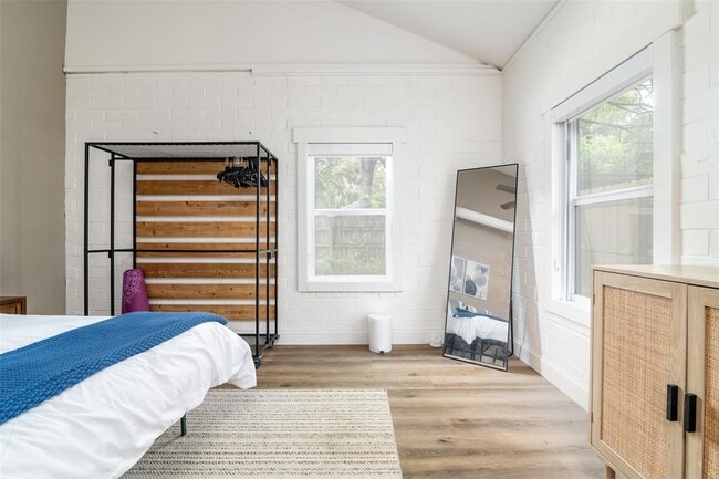 Building Photo - 1507 Holly St