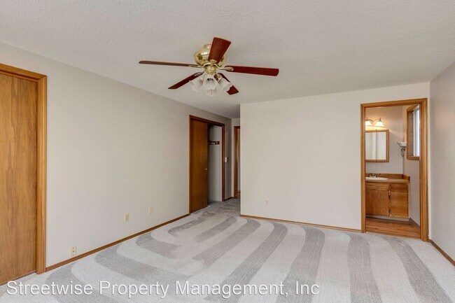 Building Photo - 3 br, 2 bath House - 7849 SW Champion Ct