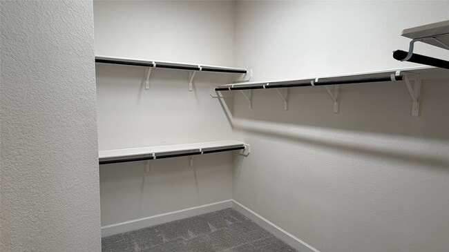 Building Photo - 215 Amaranth Wy