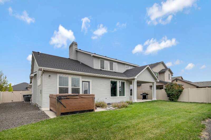 Building Photo - 677 E Andes Dr