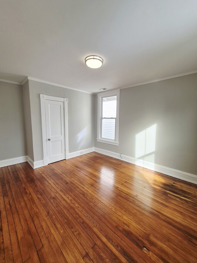 Building Photo - 3115 4th Ave