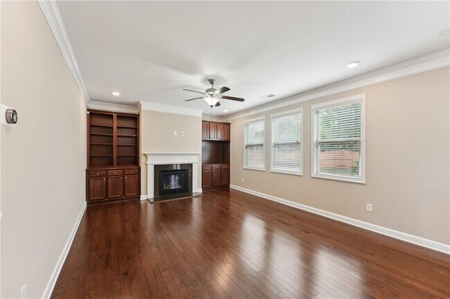 Building Photo - 6370 Shiloh Woods Dr