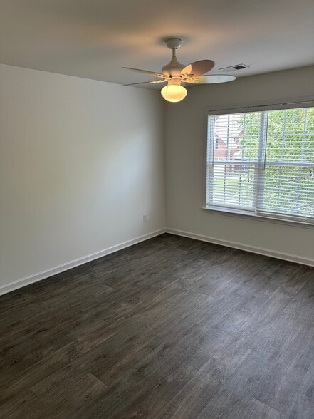 Building Photo - 7811 Noland Woods Dr