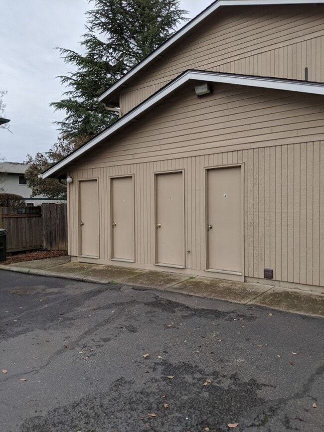 Building Photo - Newly Renovated 2-Bedroom, 1.5-Bath Apartment with Private Patio and On Site Laundry!