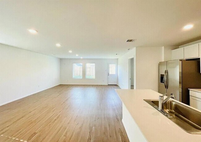 Building Photo - 1499 Twilight Grn Dr