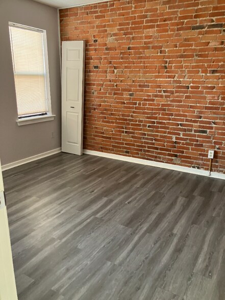 Building Photo - 16 Townley St