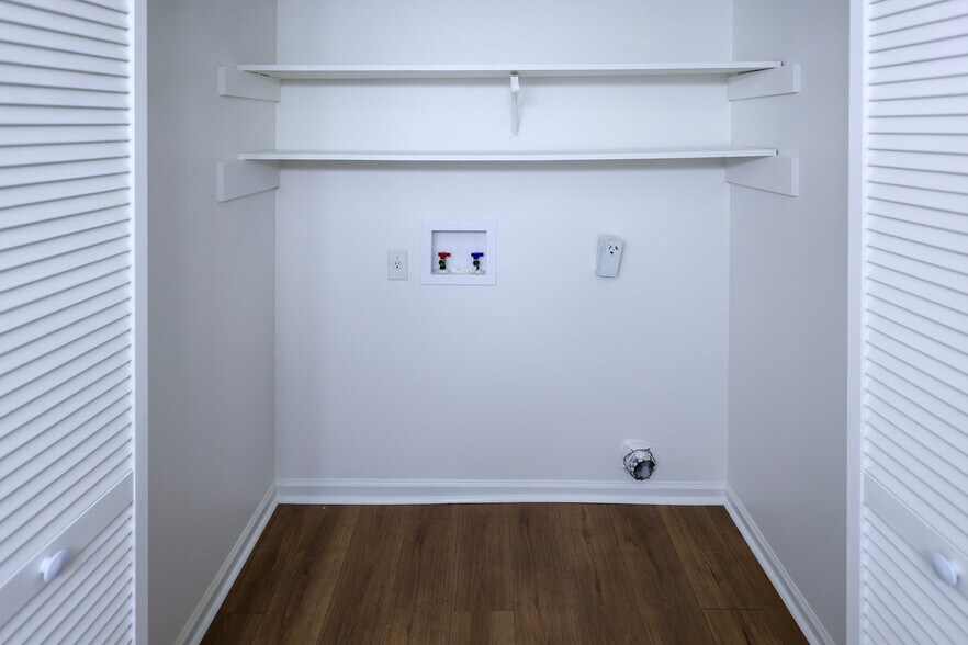 Laundry Closet - 1685 Bald Ridge Marina Rd