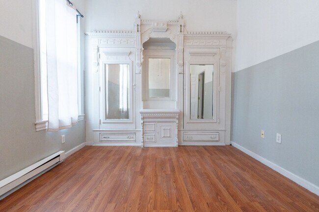 Building Photo - 2219 N 16th St