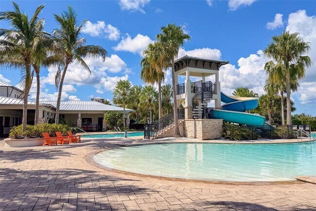 Building Photo - 7222 Paradiso Dr