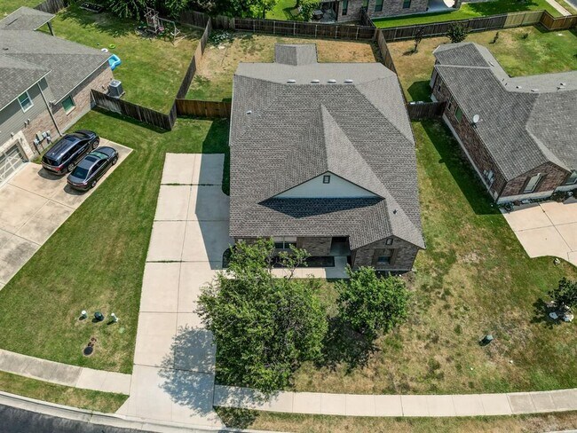 Building Photo - 18616 Star Gazer Way