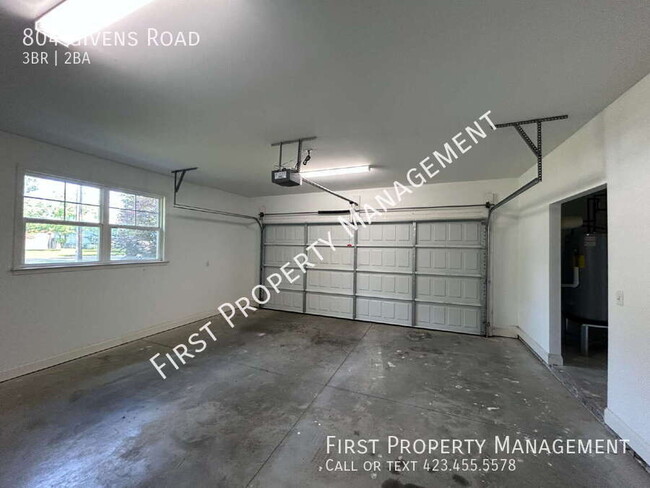 Building Photo - 804 Givens Rd