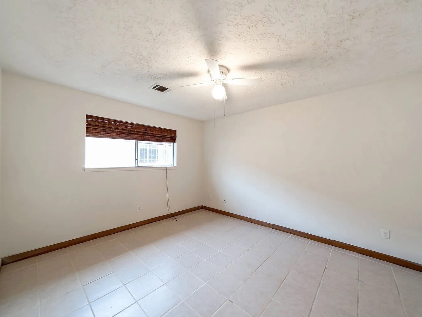 Building Photo - 16727 Royal Mile Ln