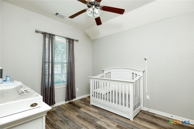 Building Photo - 4362 Green Tree Dr