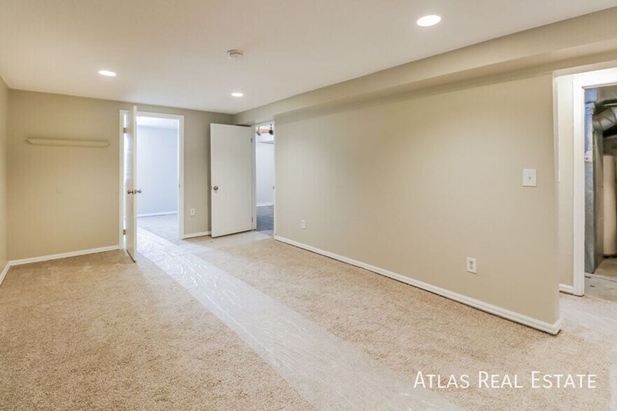 Building Photo - 17327 E Asbury Cir