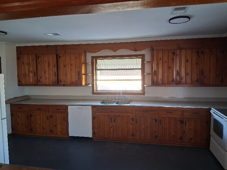 Building Photo - 1020 Peachtree St