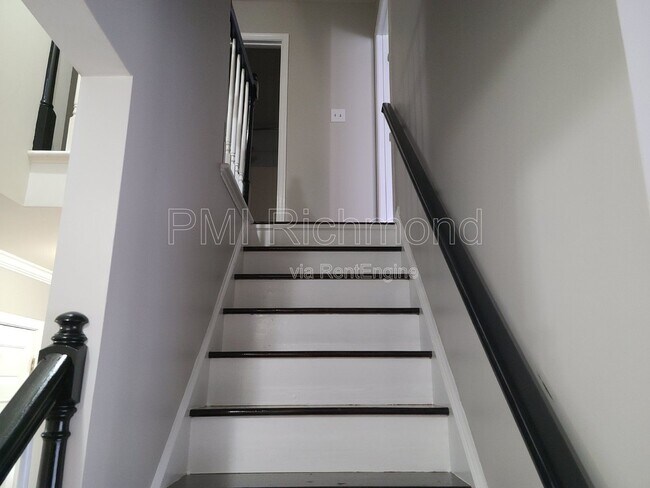 Building Photo - 1500 Tackley Pl