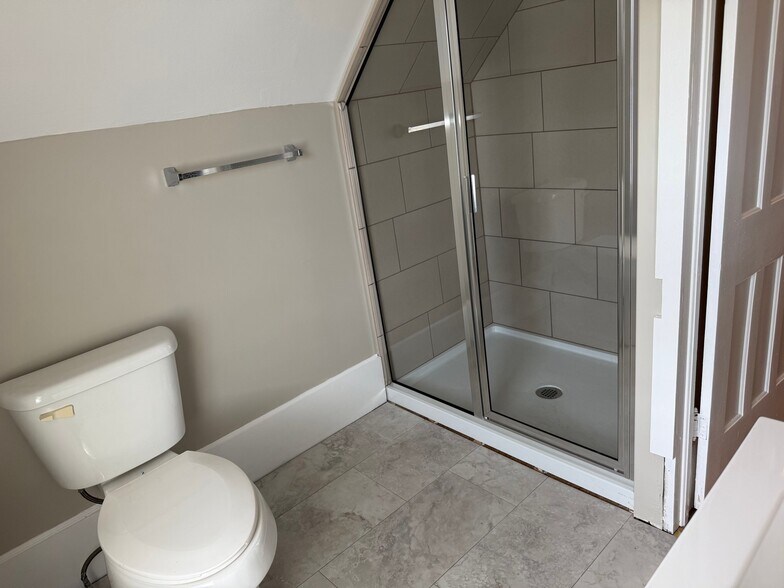 Building Photo - 6452 Collamer Rd