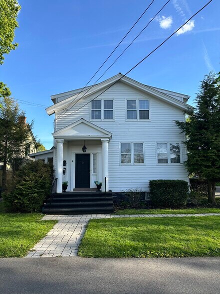 Building Photo - 301 E Genesee St