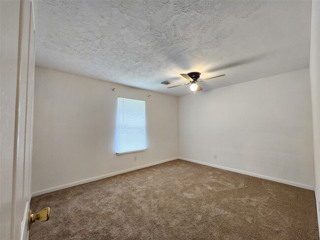 Building Photo - 7629 Fitzhugh St