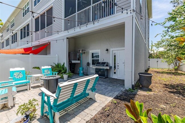 Building Photo - 1237 Savona Dr
