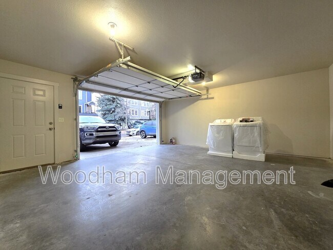 Building Photo - 1759 W Kagy Blvd