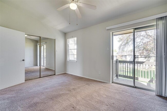 Building Photo - 1824 River Crossing Cir