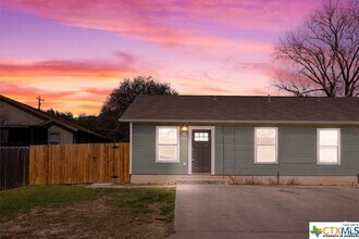Building Photo - 1202 Hillyer St