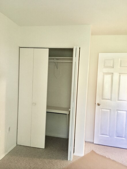 Building Photo - 1824 Bronzegate Blvd