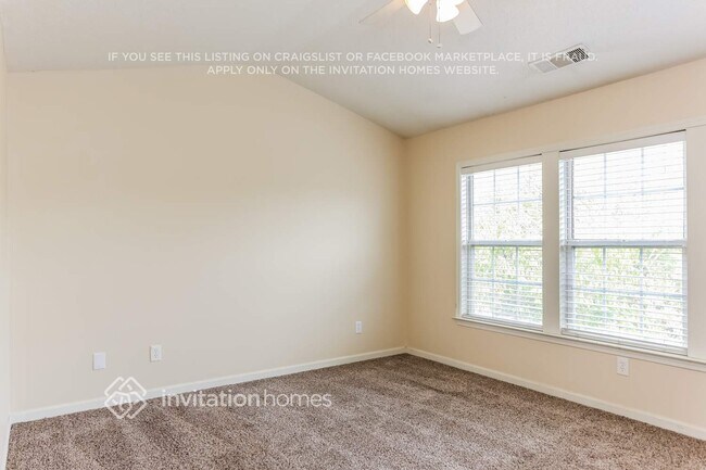 Building Photo - 1615 Heyford Cir NW