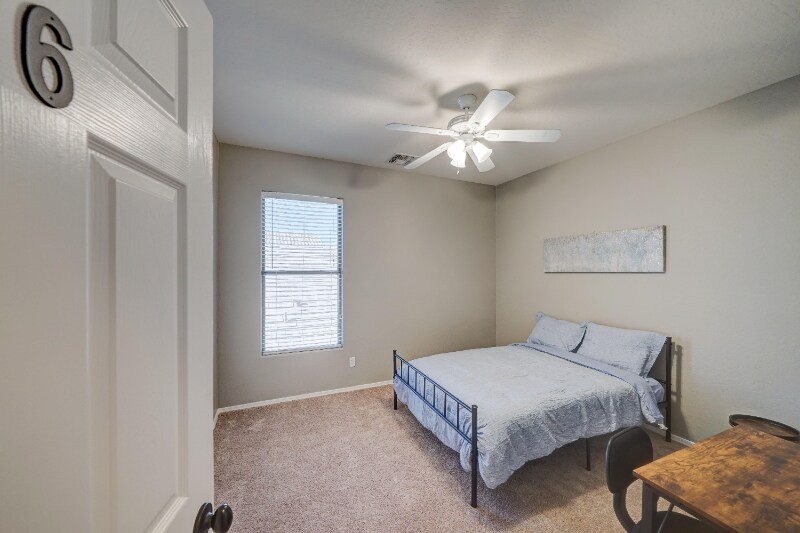 Building Photo - 10223 W Raymond St