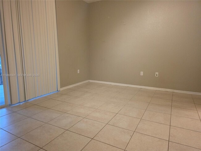 Building Photo - 6660 W Sample Rd