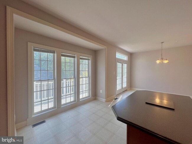 Building Photo - 12919 Benton Park Cir