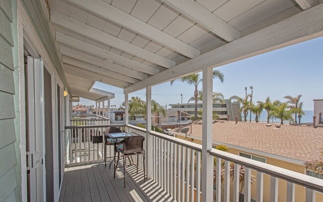 Building Photo - Carlsbad Village Furnished 2 bedroom/2 bath Long Term