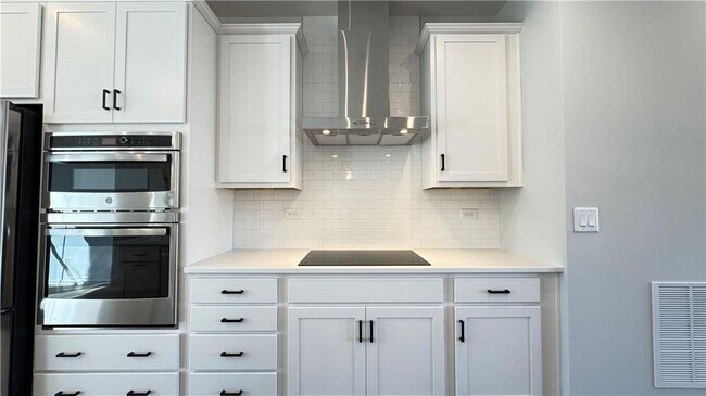 Building Photo - 1043 Bullpen Bluffs