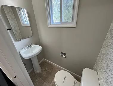 Building Photo - 530 SE 12th Ave