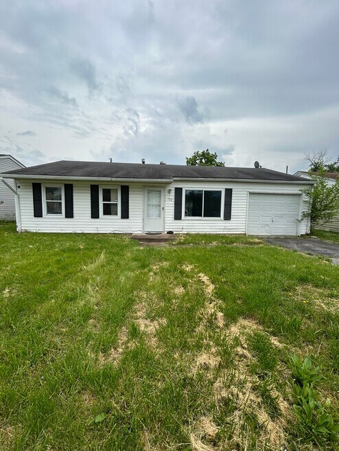 Building Photo - 722 St Paul Dr