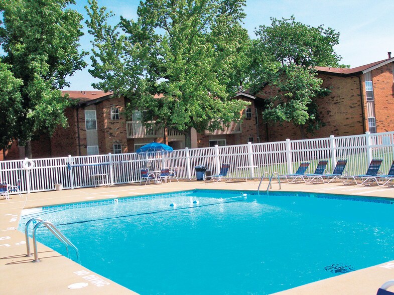 Telegraph Crossing 2610 Deloak Dr Saint Louis MO 63129 Apartment Finder