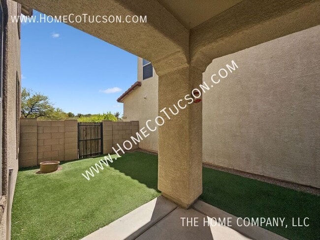Building Photo - 5749 E Bellow Ln