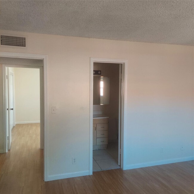 Building Photo - 5409 NW 27th St